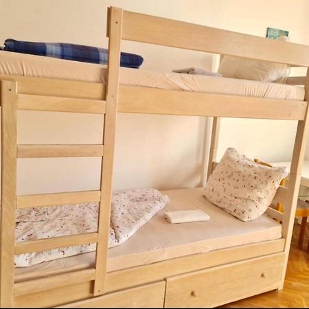 Bishnu Hostel Zagrzeb Zewnętrze zdjęcie