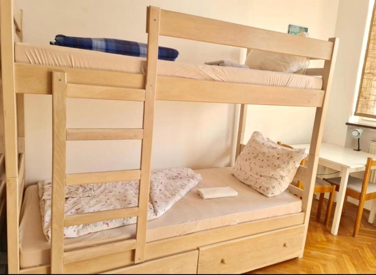 Bishnu Hostel Zagrzeb Zewnętrze zdjęcie