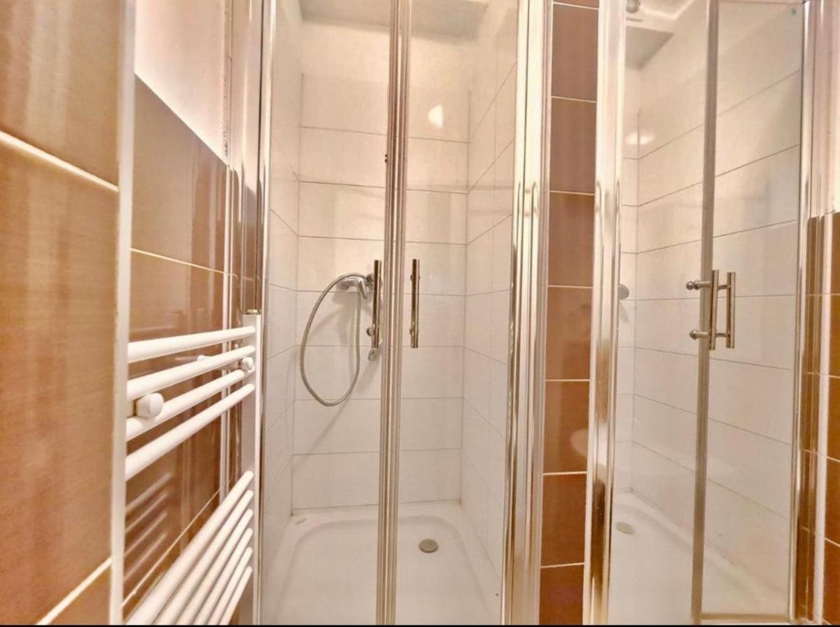 Bishnu Hostel Zagrzeb Zewnętrze zdjęcie