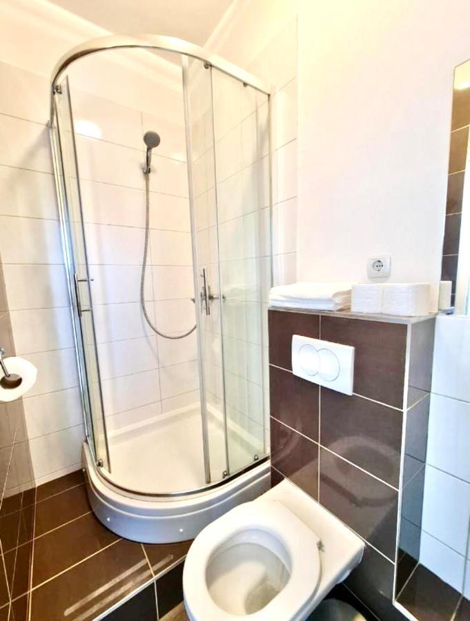 Bishnu Hostel Zagrzeb Zewnętrze zdjęcie