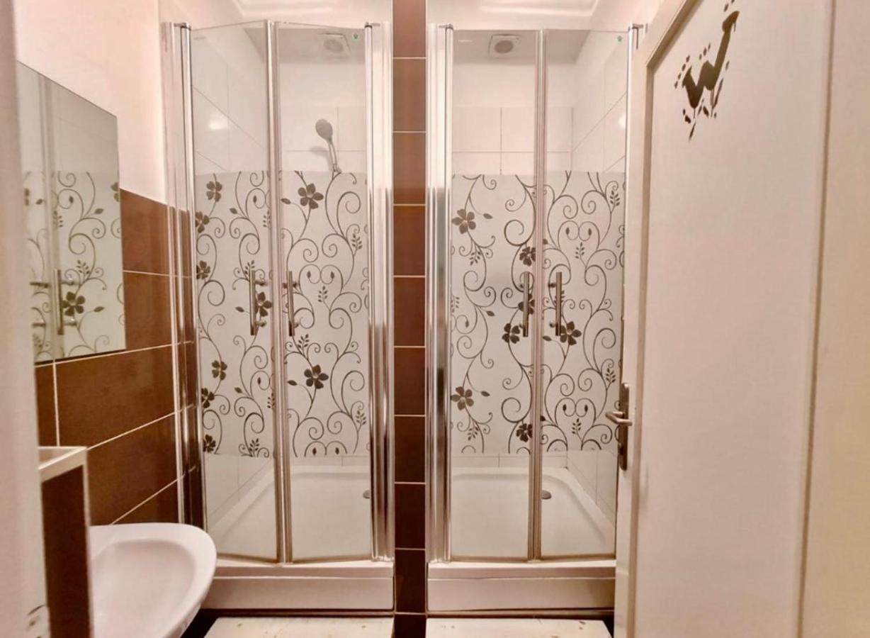 Bishnu Hostel Zagrzeb Zewnętrze zdjęcie