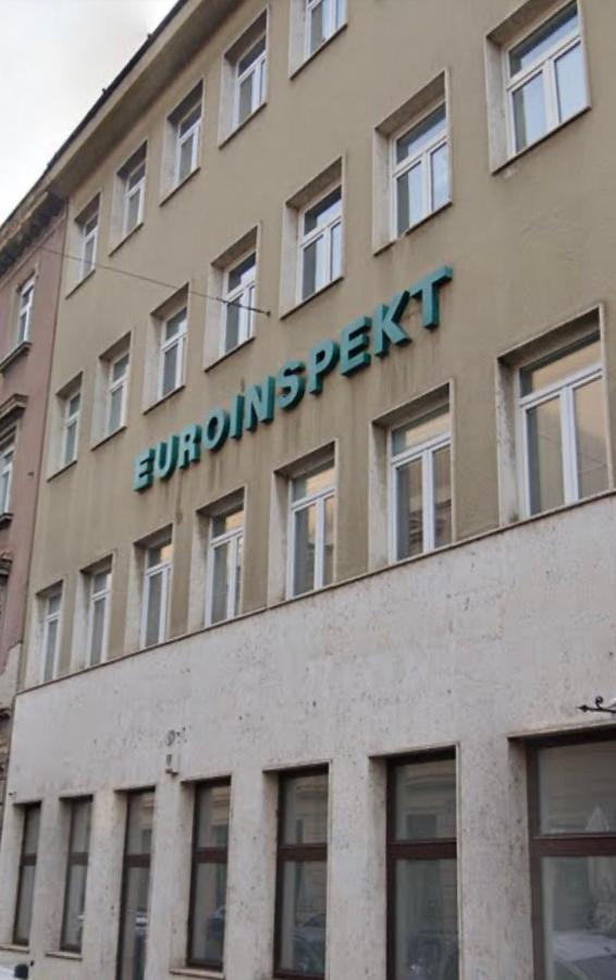 Bishnu Hostel Zagrzeb Zewnętrze zdjęcie